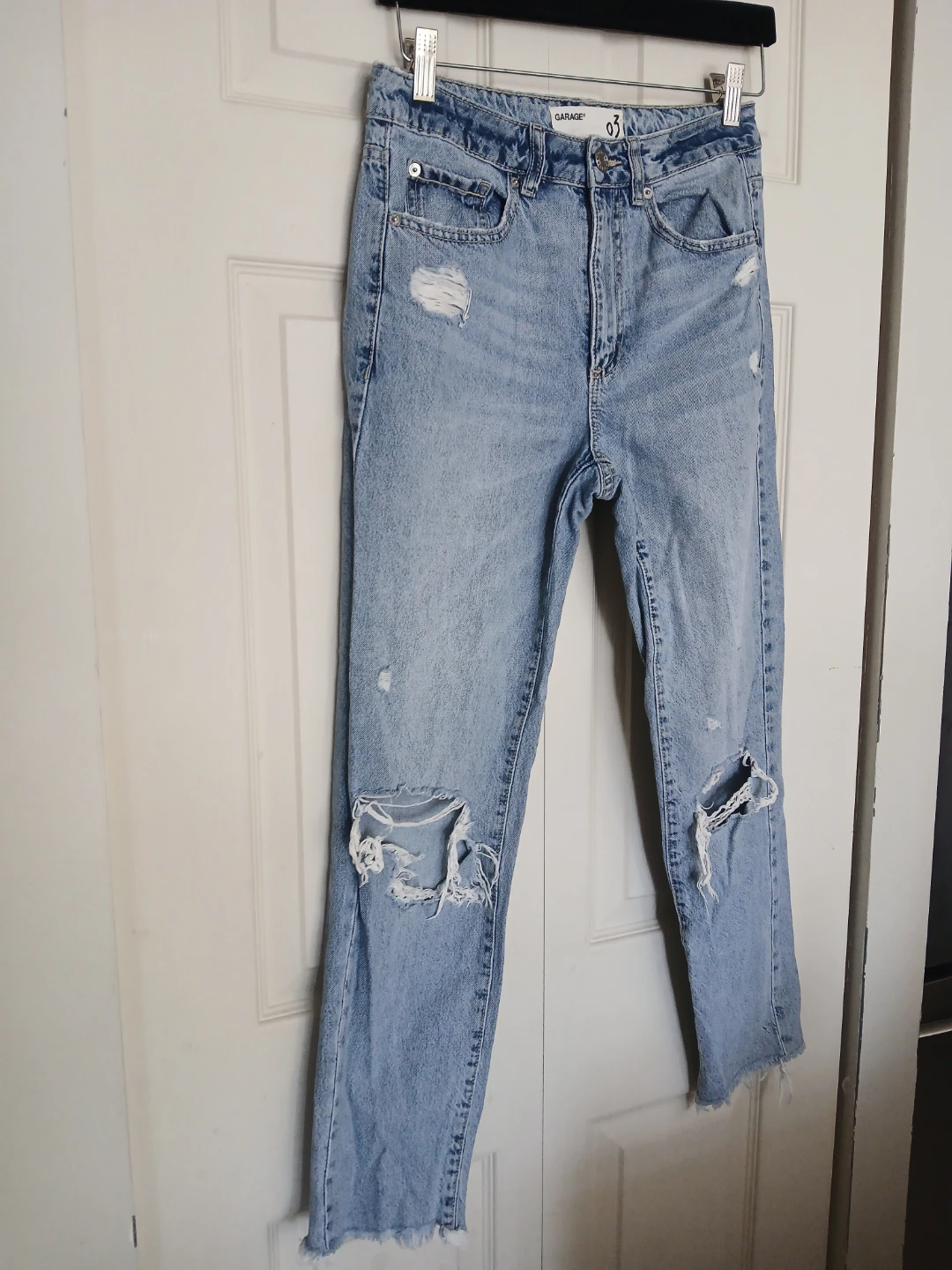 Garage distressed light jeans, size 4 - photo 2