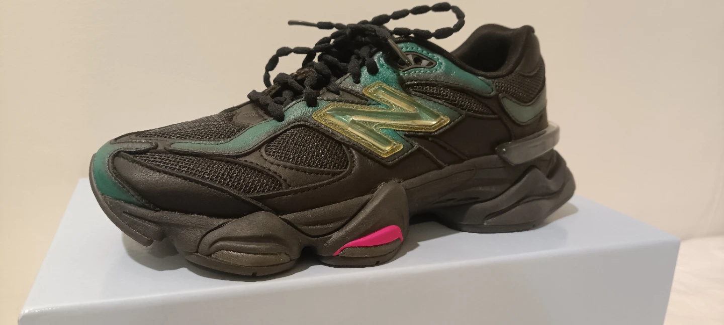 New Balance U9060ML Sneakers
