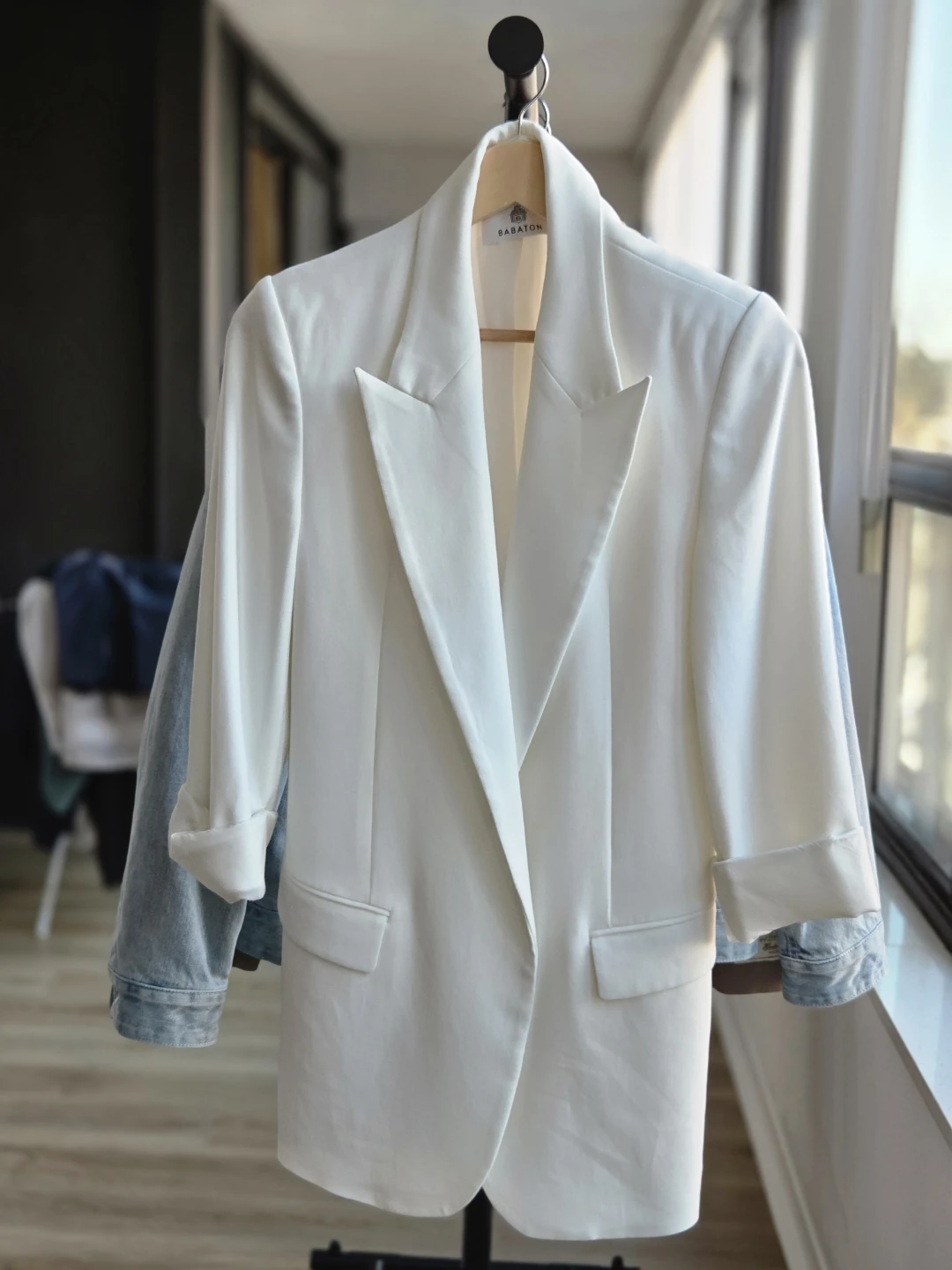 Babaton White Blazer - photo 2