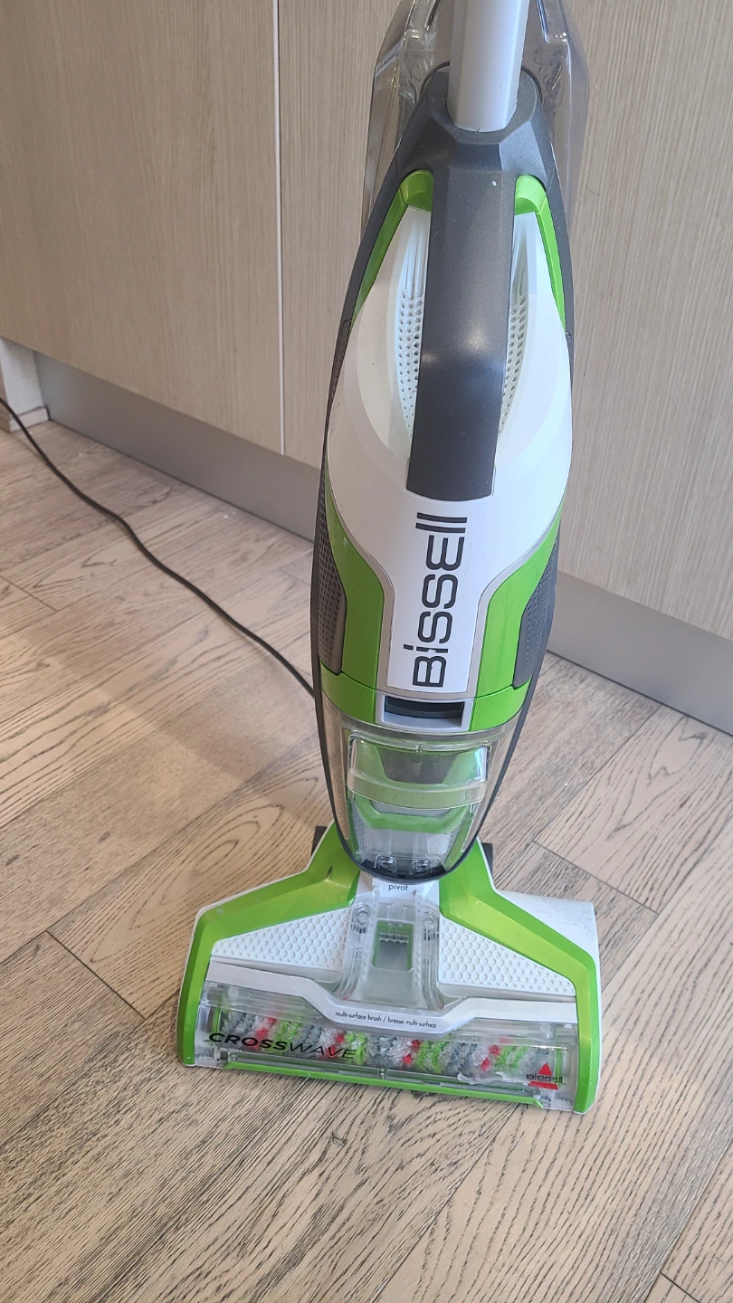 Bissell Crosswave Turbo Vaccum - Free new filters & brush