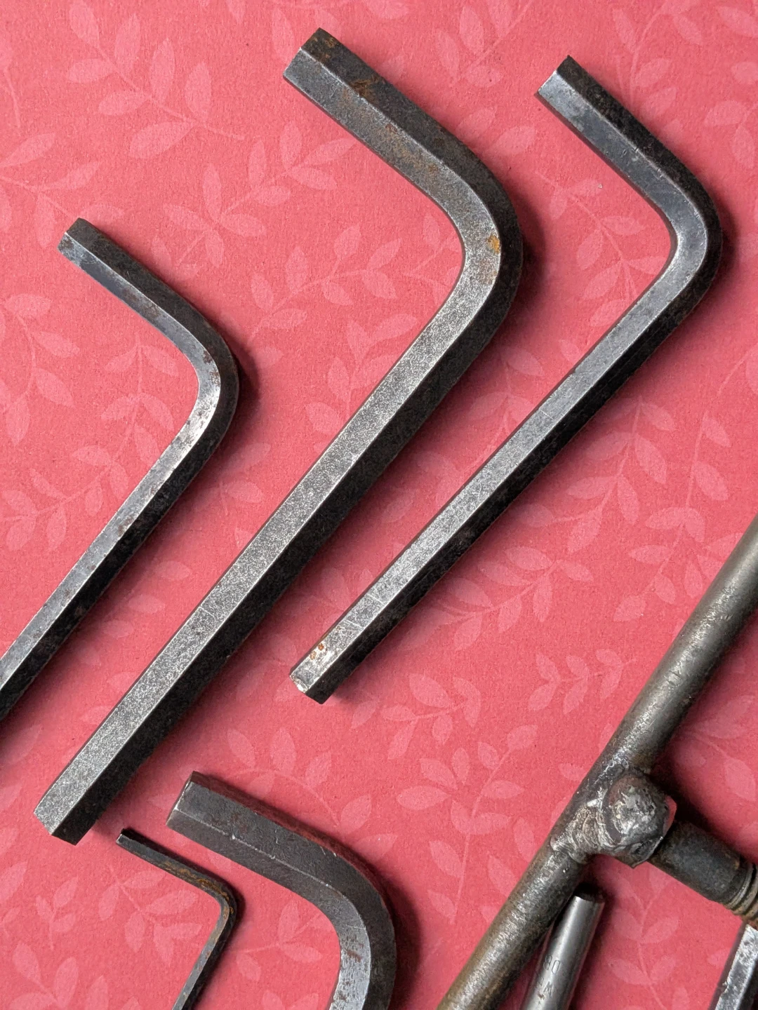 Assorted Allen Keys and Drill Chuck Key price for all - photo 3