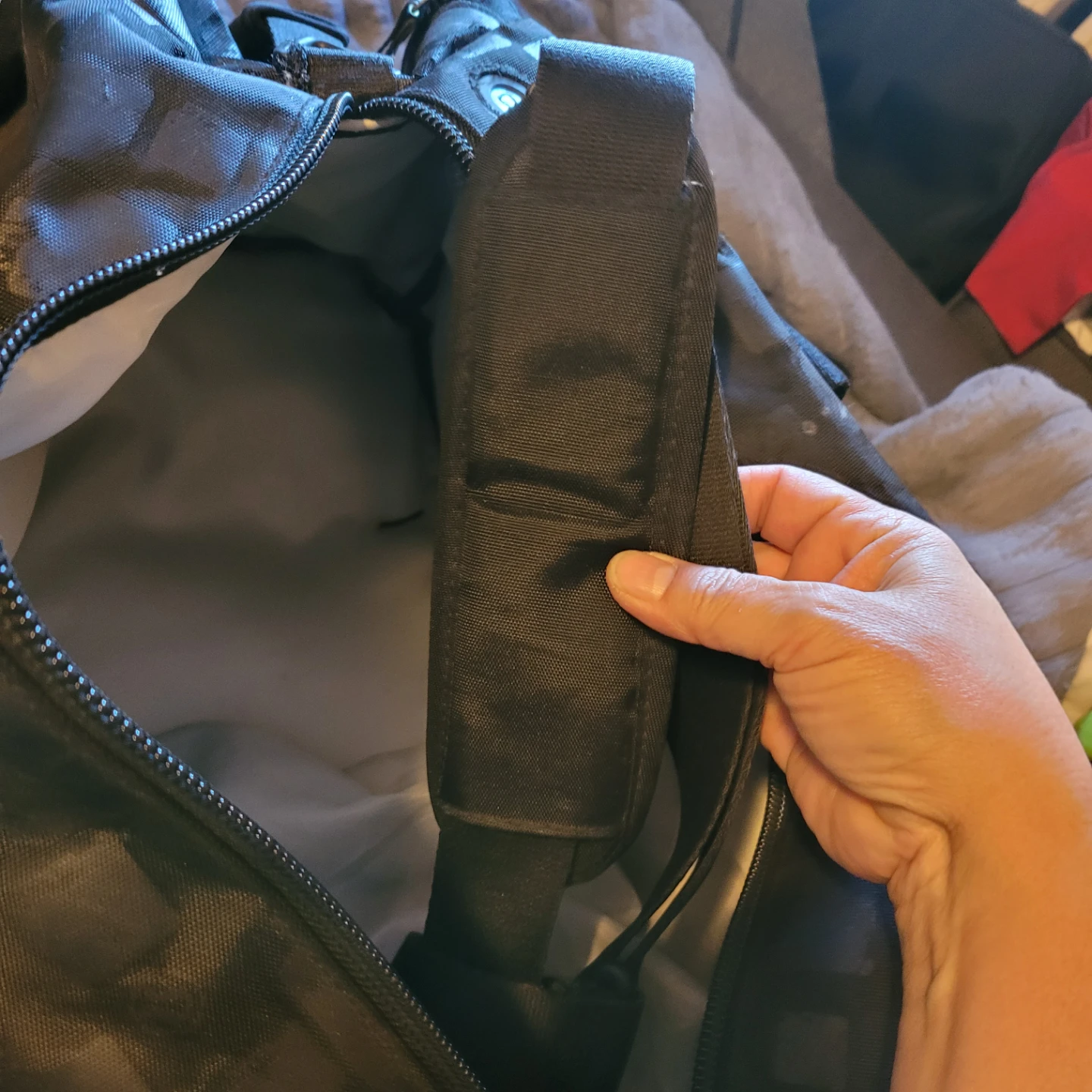 $100 Lululemon Black Backpack /Duffel Bag - photo 4