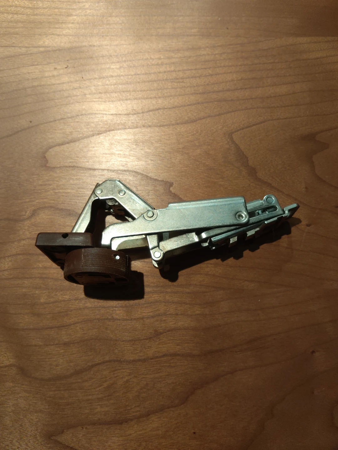 Cabinet Door Hinge with Screws