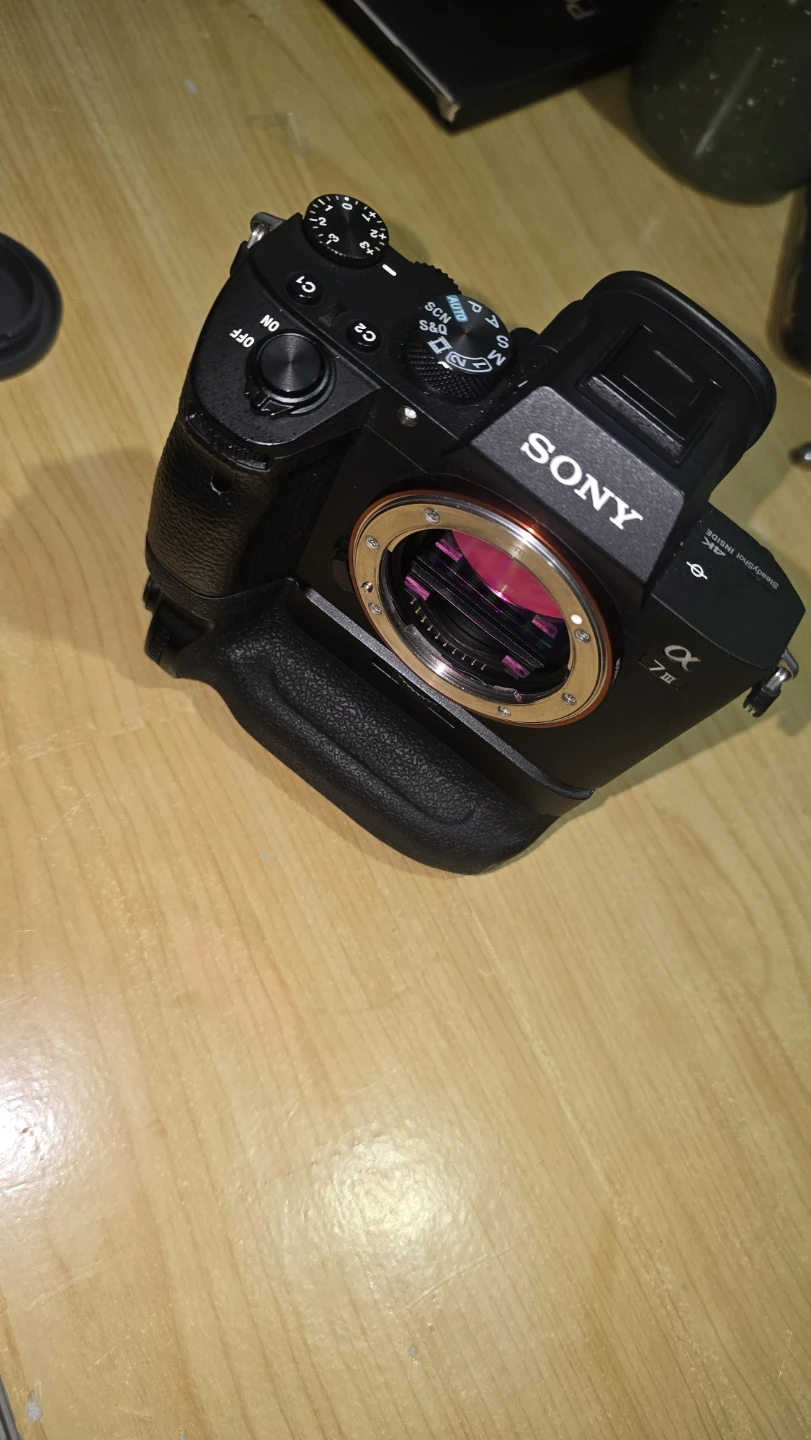 Sony Alpha a7 III Mirrorless Digital Camera with Grip - photo 2