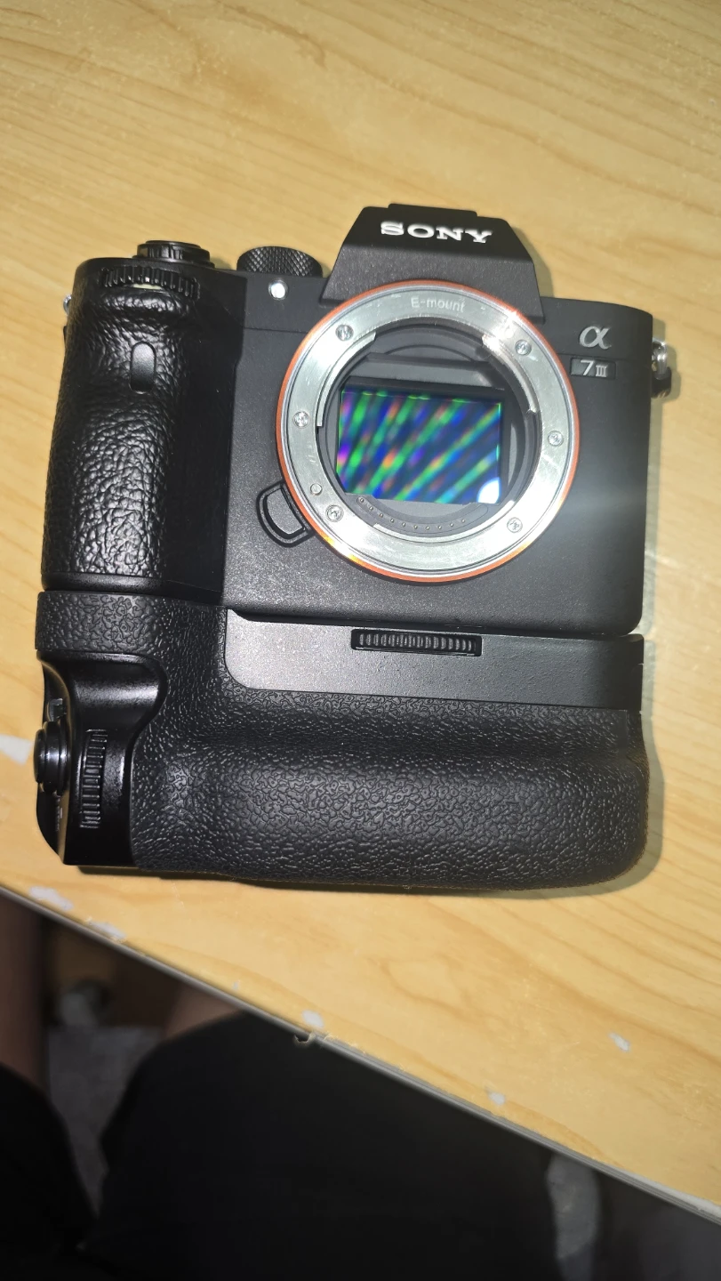 Sony Alpha a7 III Mirrorless Digital Camera with Grip - photo 3