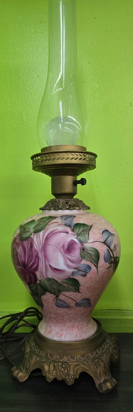 🌹 Vintage Floral Oil Lamp Style Electric Lamp – $47