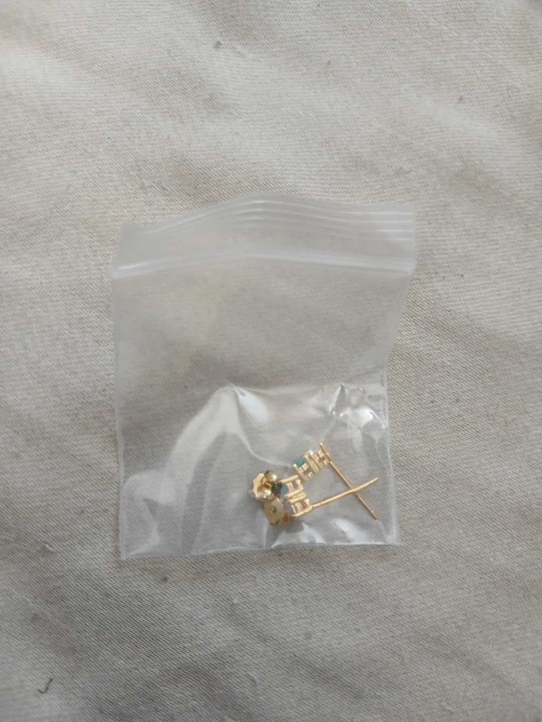 18K Gold Stud Earrings With Green And White Cubic Zirconia Gems - photo 3