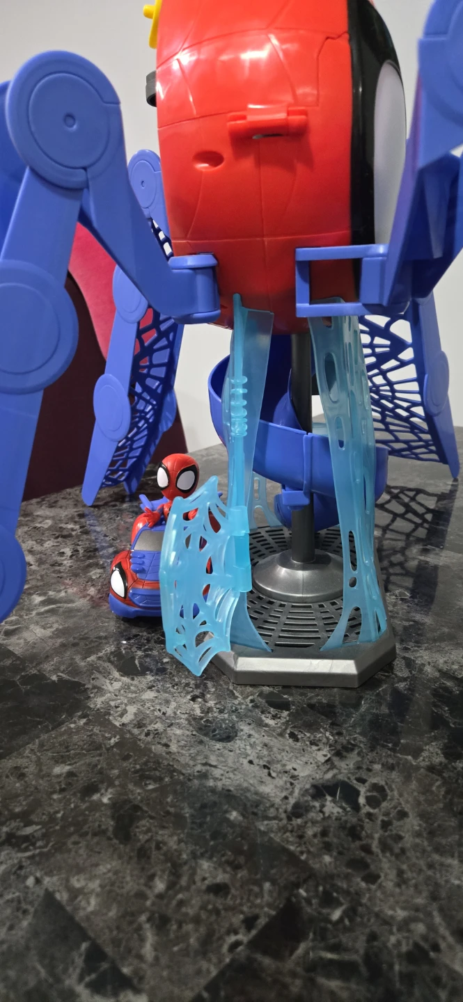 Spider-Man Playset with Vehicle - photo 3