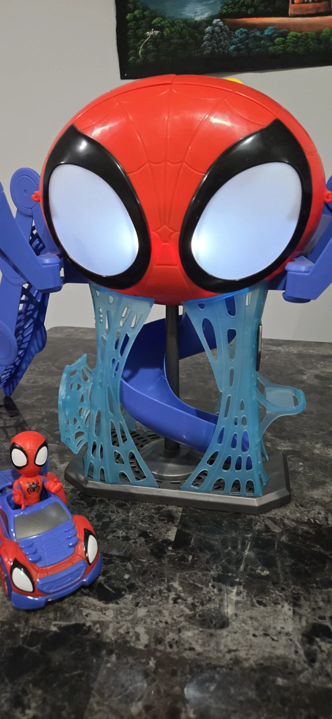 Spider-Man Playset with Vehicle - photo 4