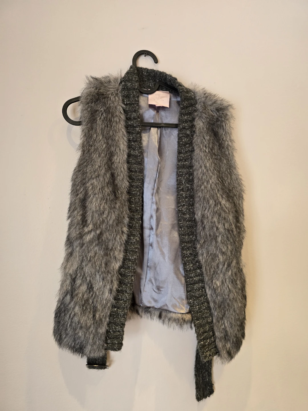Outfit Bundle – Pattern Skirt + Faux Fur Vest,size 6 and S - photo 4