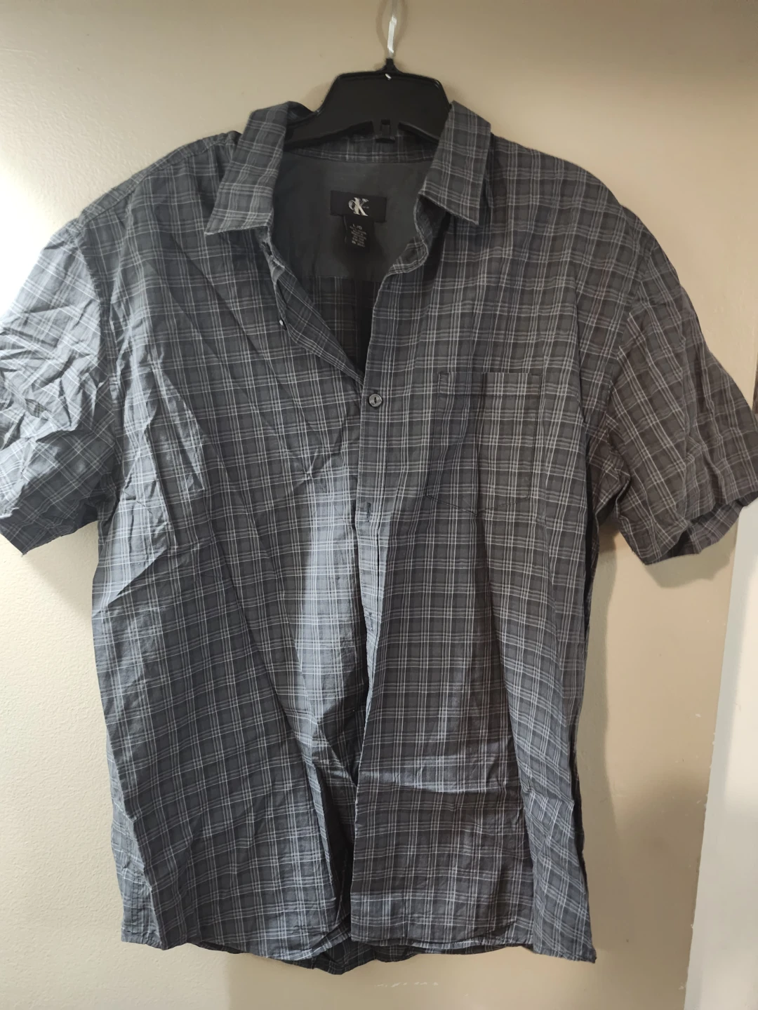Calvin Klein Men's Plaid Short Sleeve Shirt - Large
