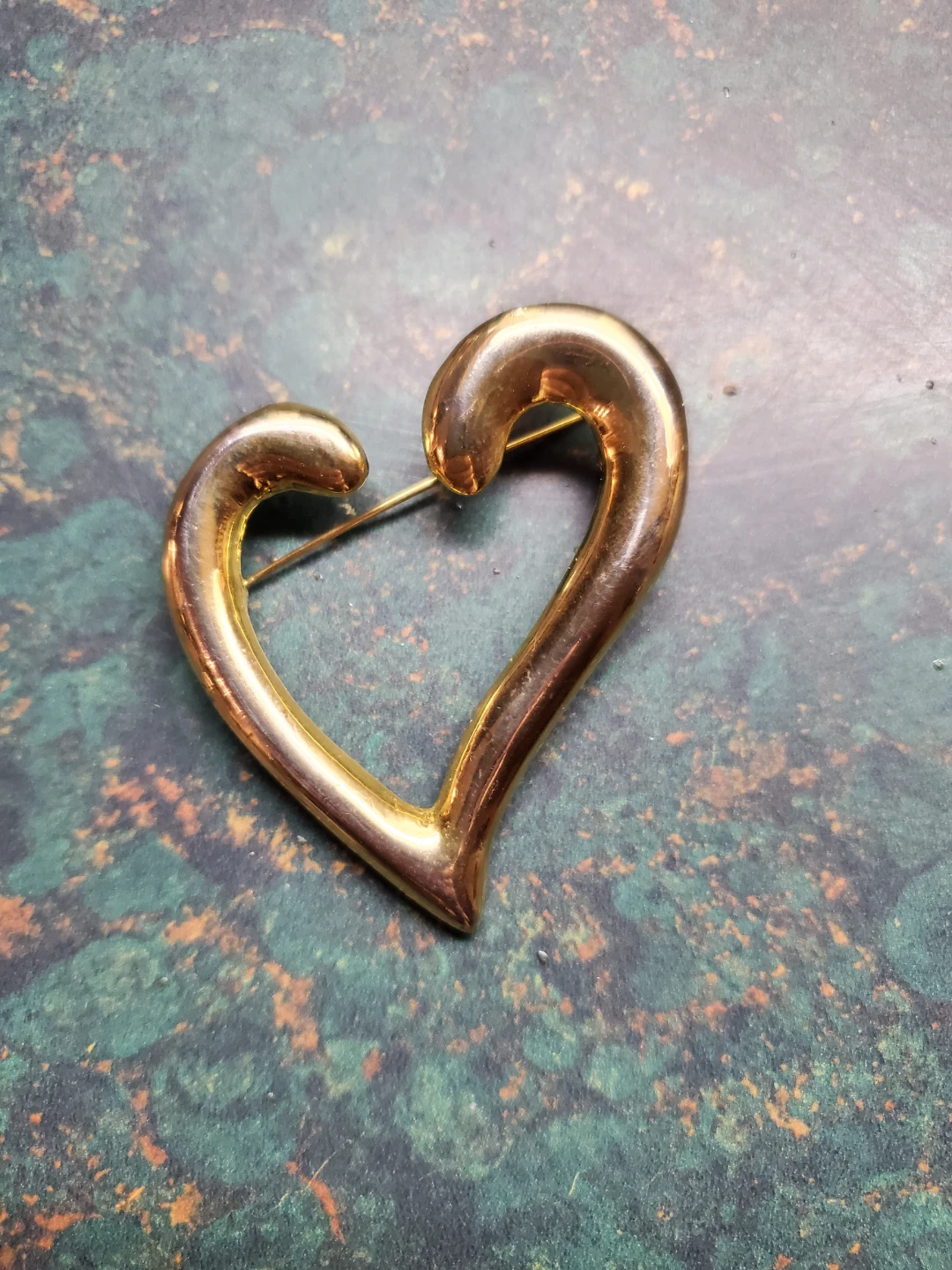 Gold Tone Heart Brooch