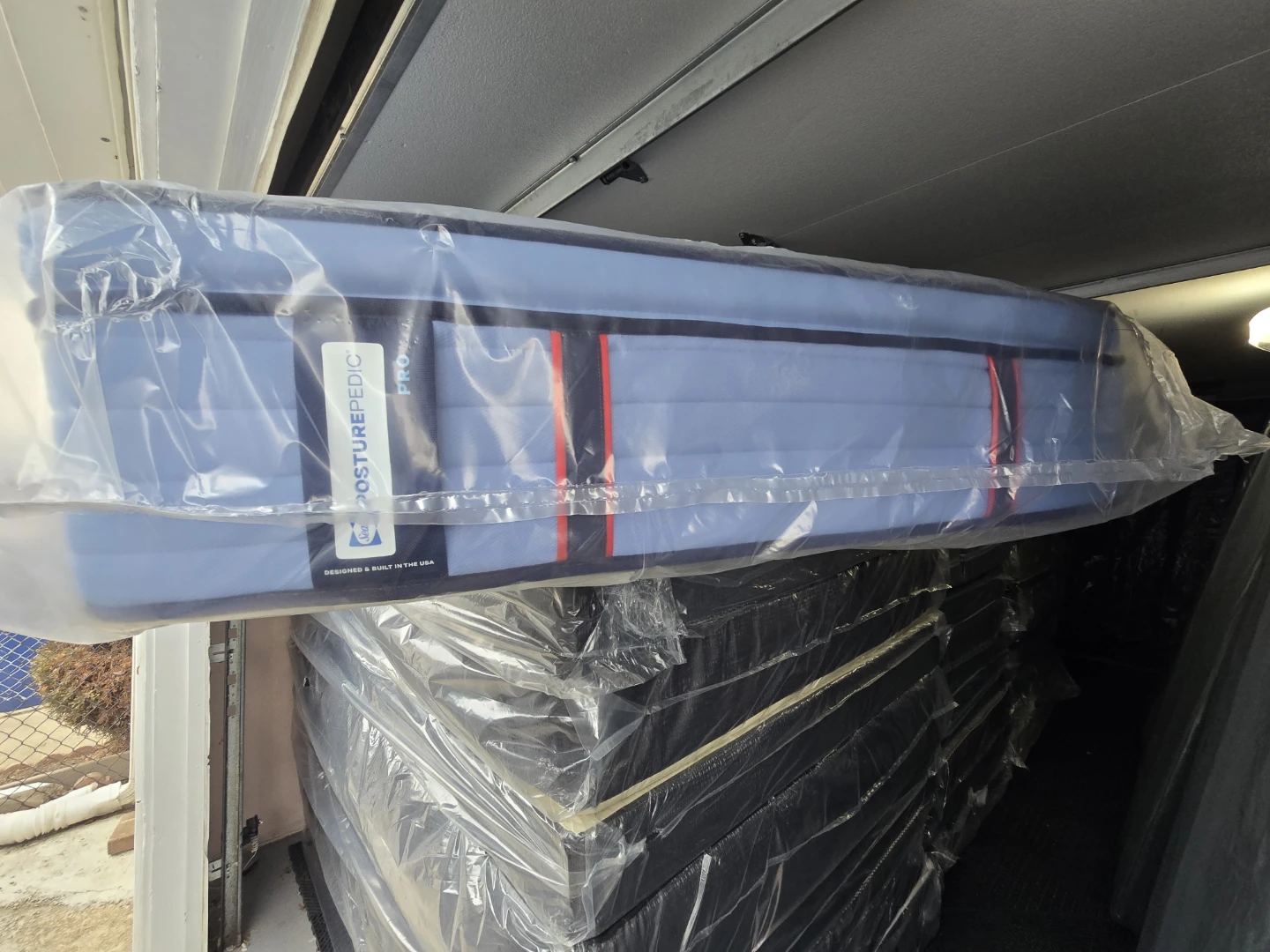 Full Sealy Posturpedic Pro - photo 3