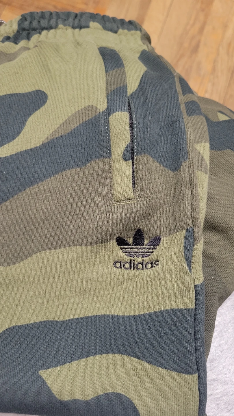 Adidas Camo Sweatpants Size M - photo 3