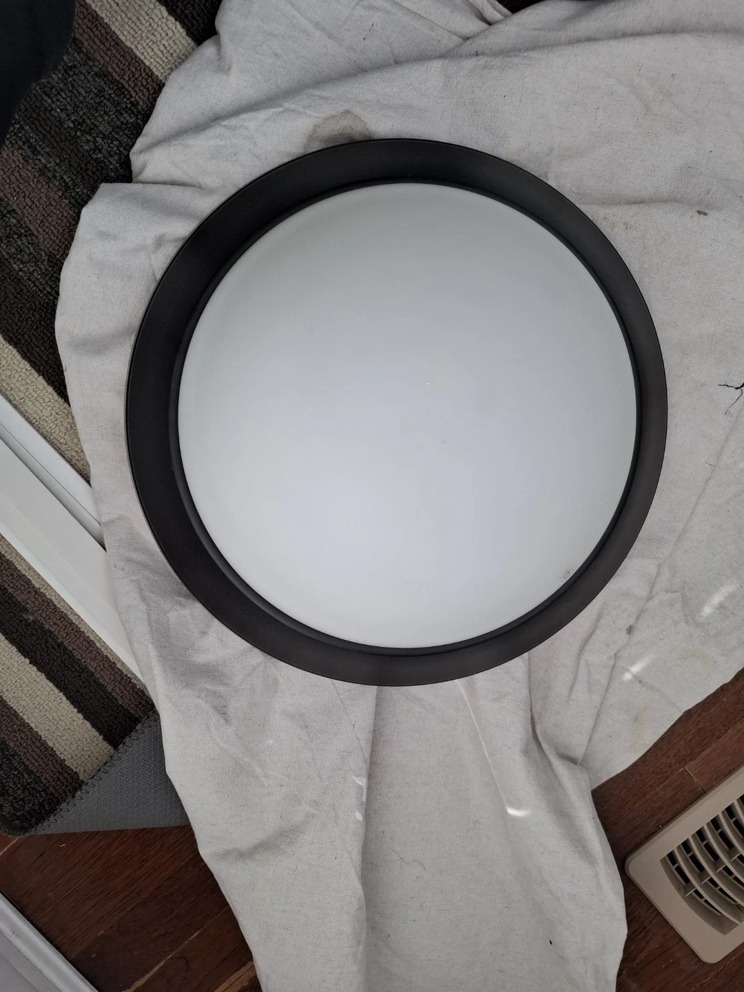 Flushed mount ceiling light