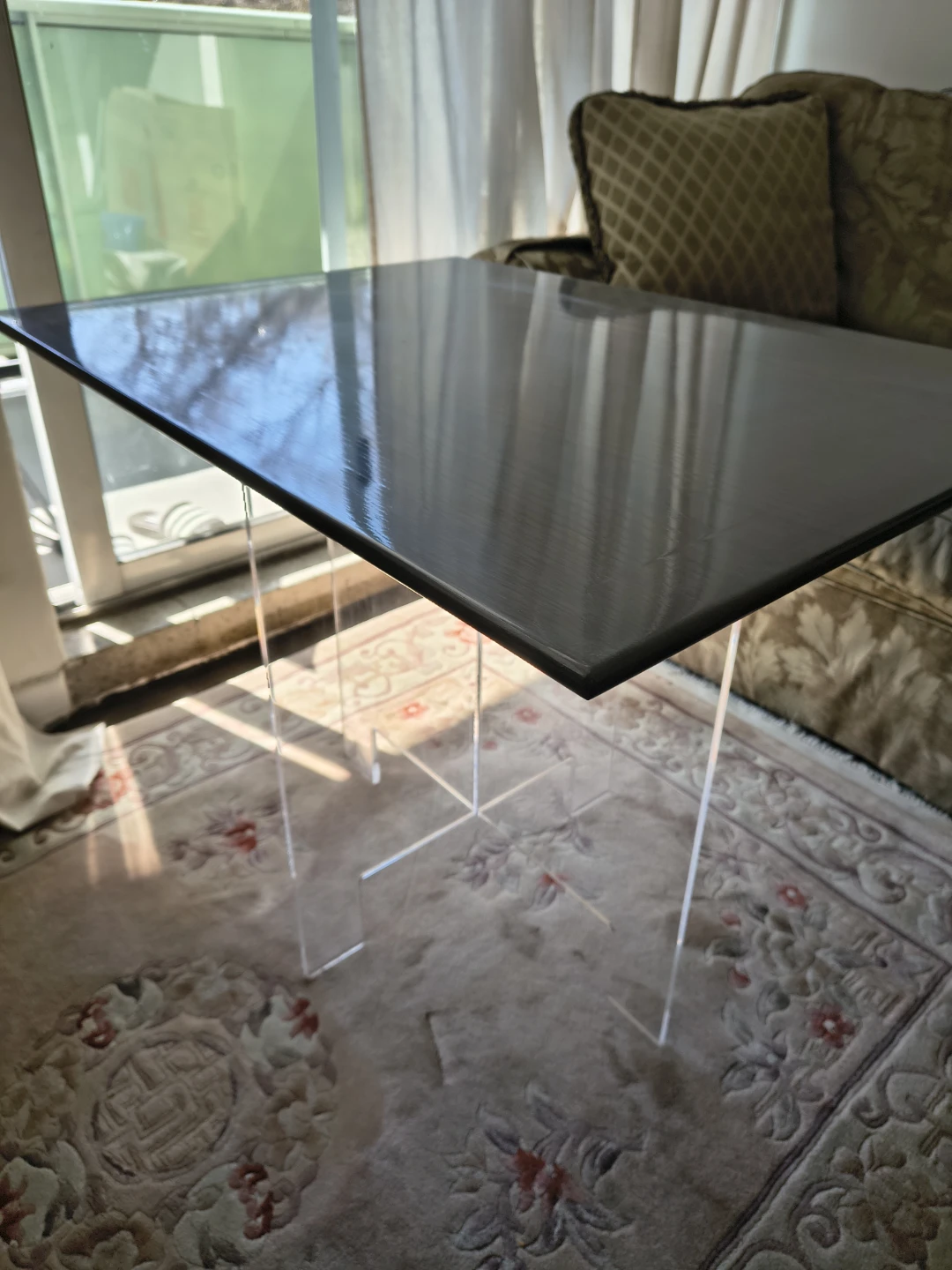 Modern Acrylic Leg Coffee Table