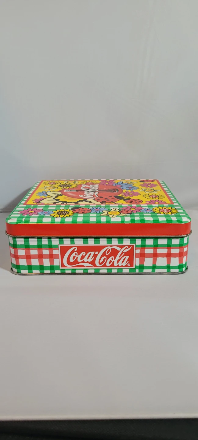 Coca-Cola Retro Tin Box with Flowers and Ladybugs - photo 3