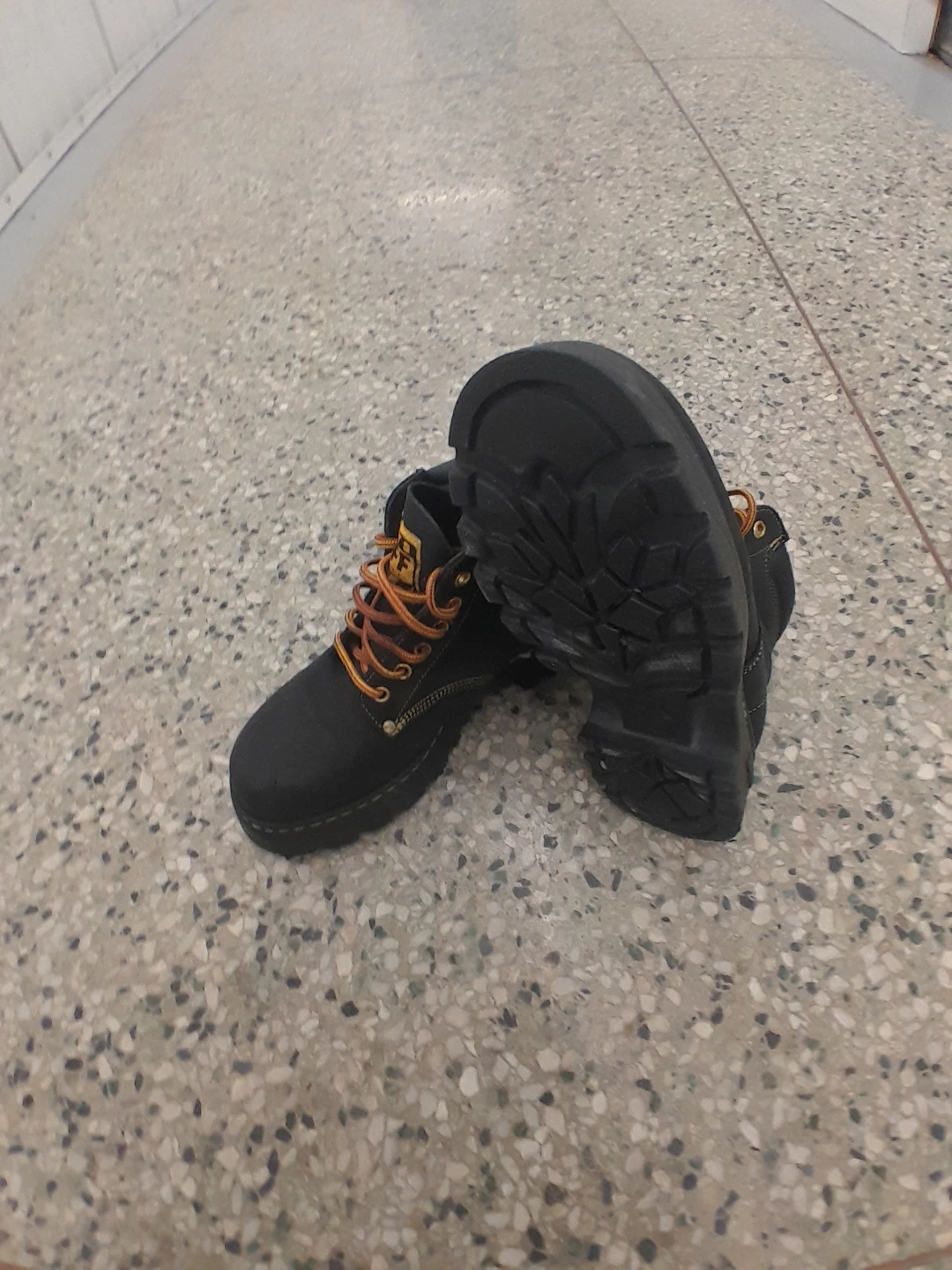 All Season Boot Original Roots Tuff Women's Size  6.5 - photo 2