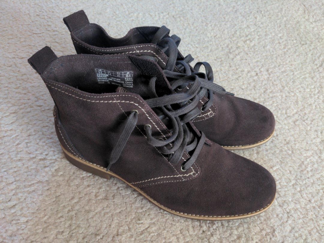 Timberland Women's Brown Suede Chukka Boots US 9.5