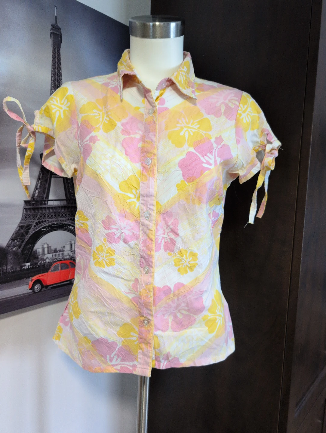 Terranostra Women's Floral Button-Up Shirt