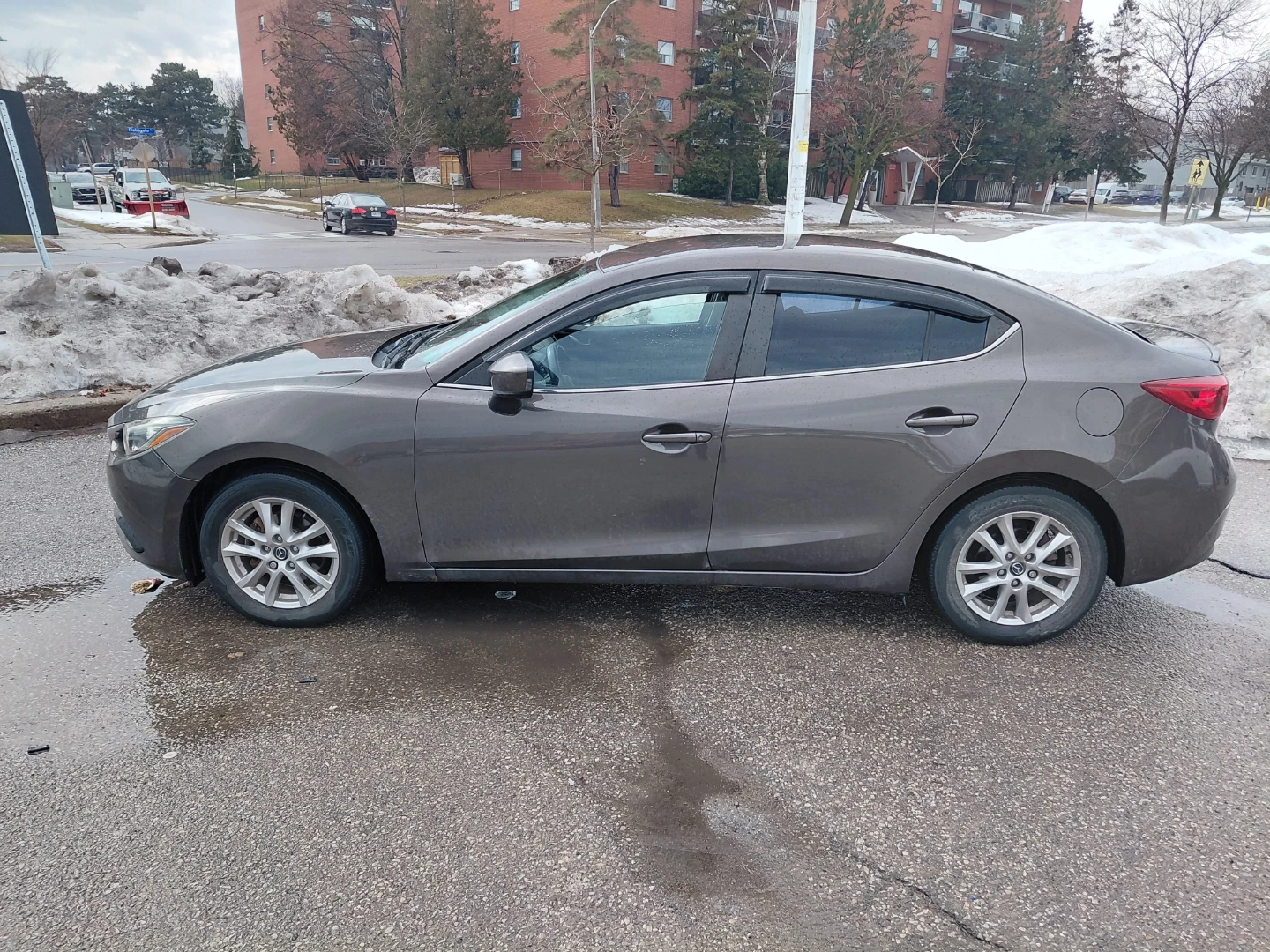Mazda 3 Sedan - photo 4
