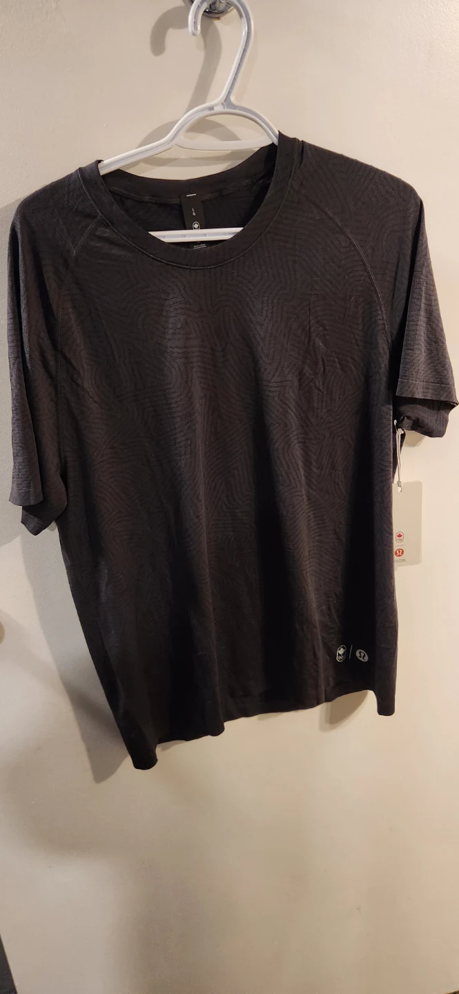 Lululemon Metal Vent Tech Short Sleeve