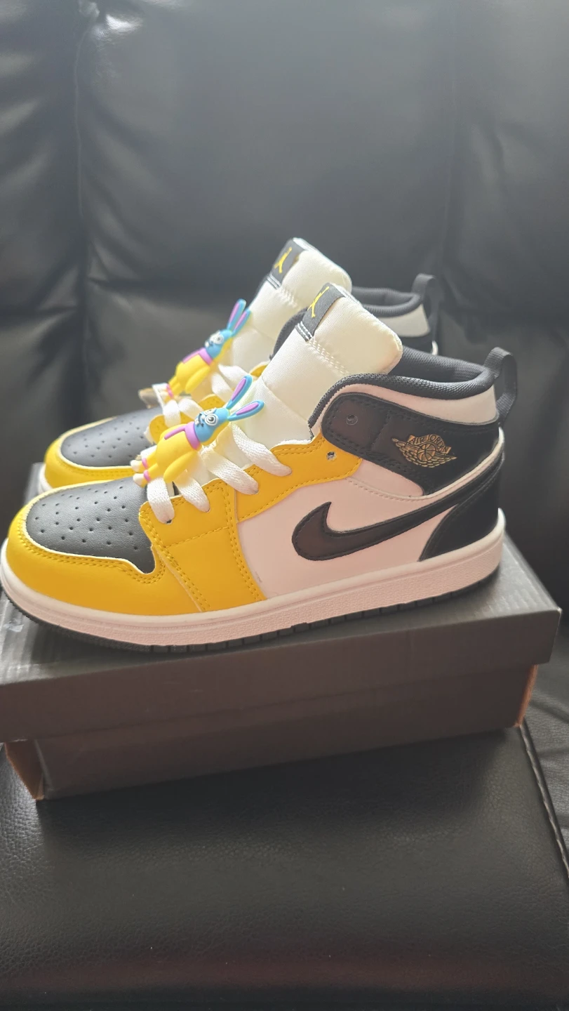 Brand new Jordan 1 size 3Y boys for sale - photo 2