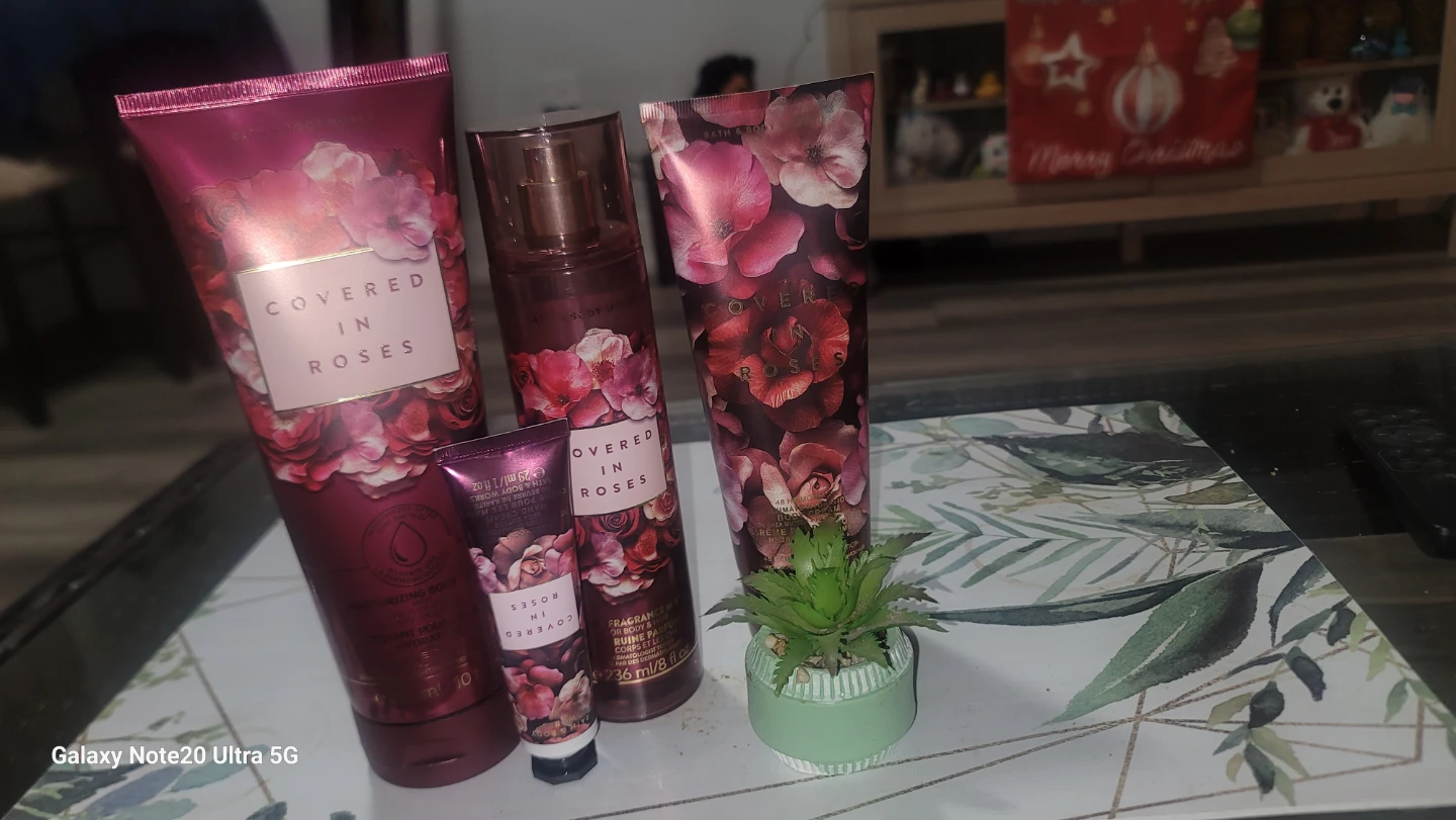 Bath & Body Works Covered in Roses Lot