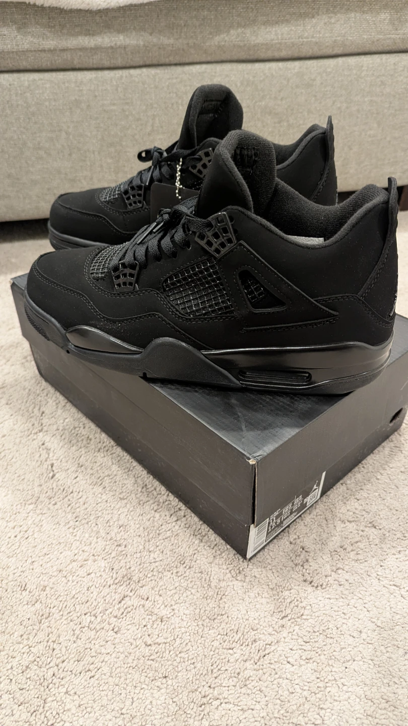 Air Jordan 4 Retro Black Cat - photo 2