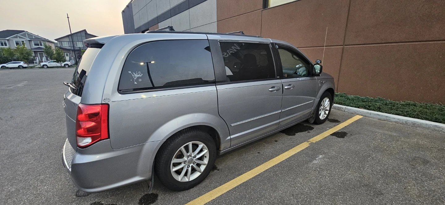 Active 2013 Dodge Grand Caravan Minivan - photo 4