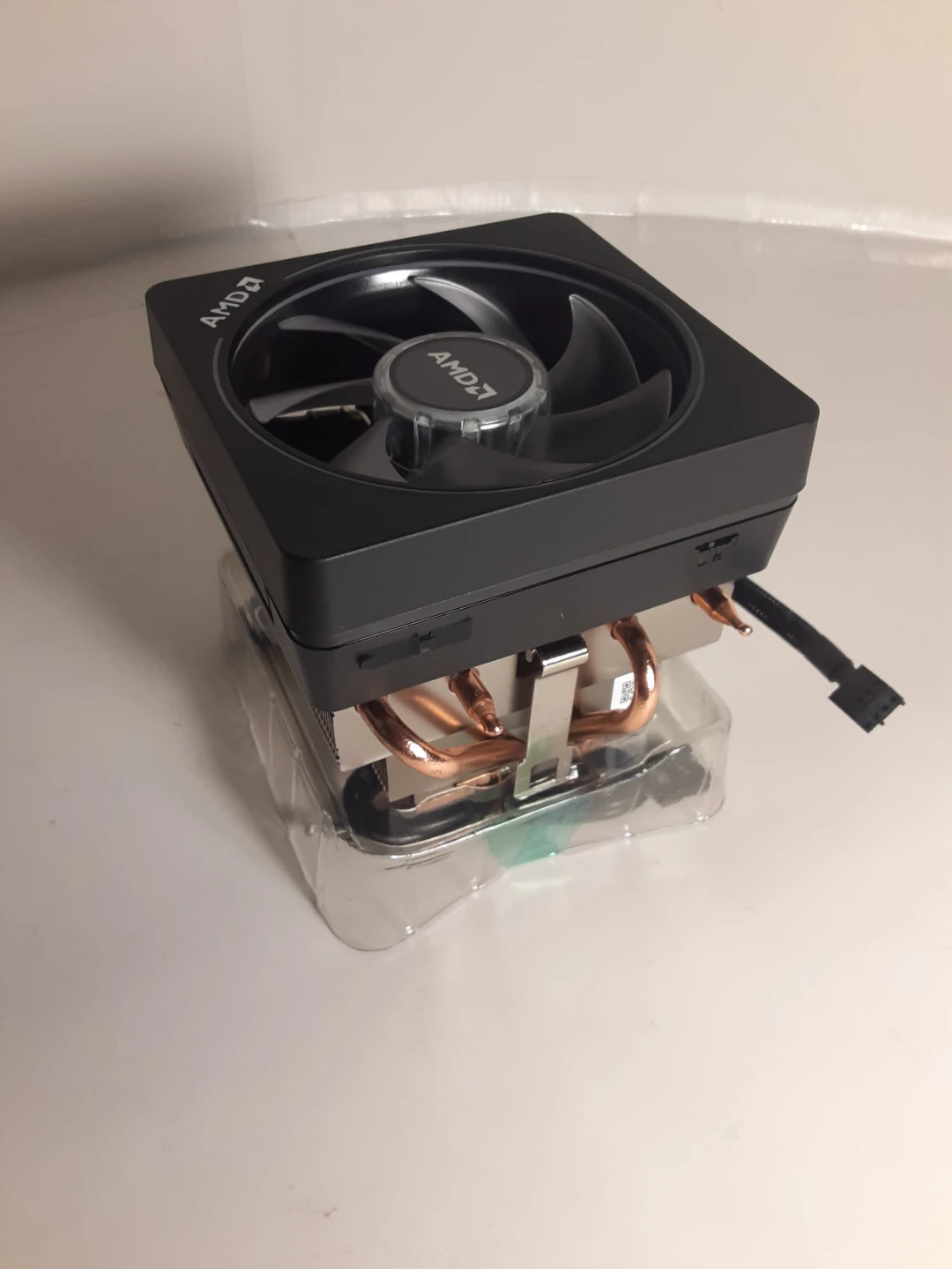 AMD Wraith Prism LED RGB CPU Cooler - photo 2