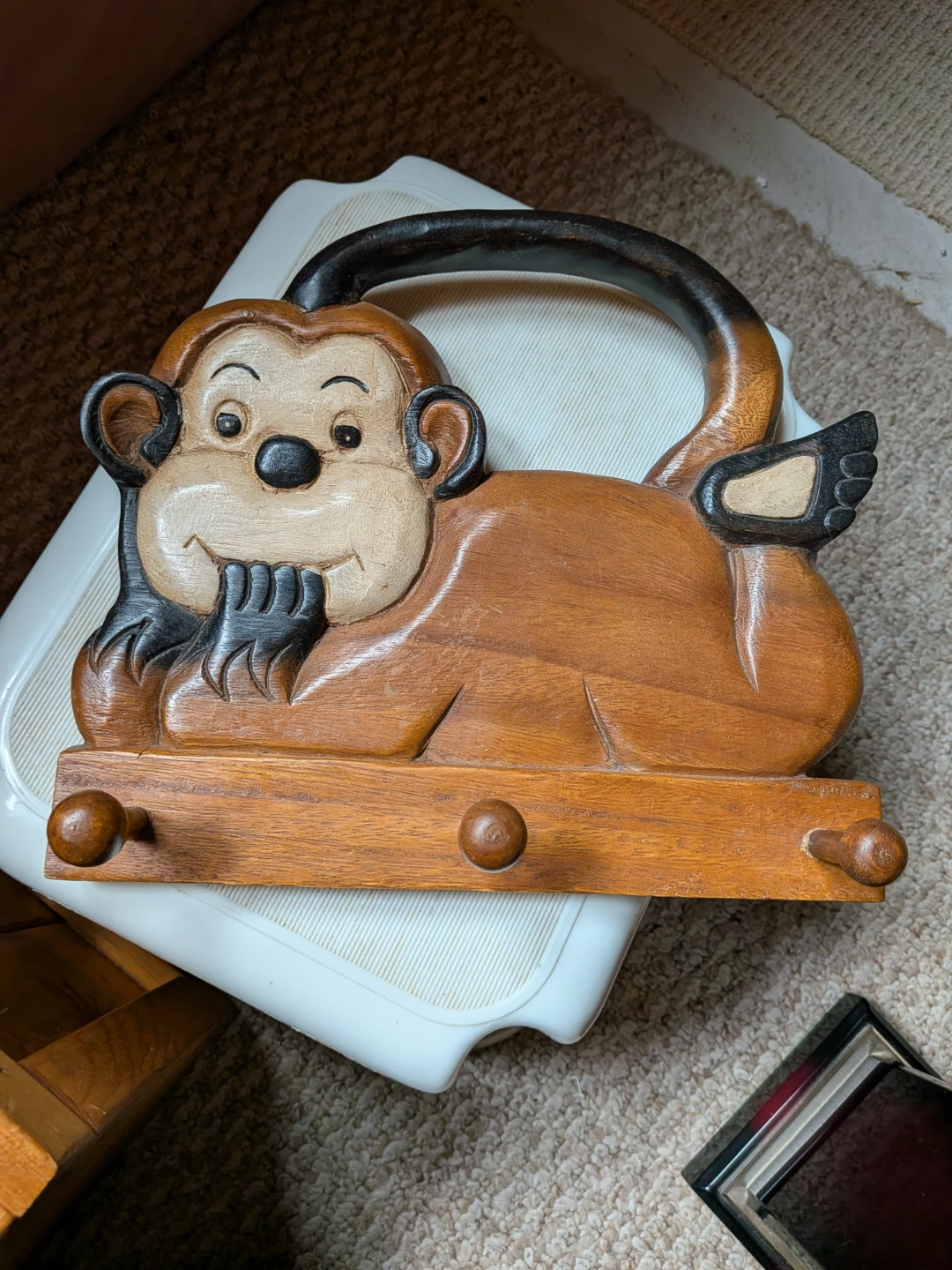 Wooden Monkey Wall Hook and stool - photo 3