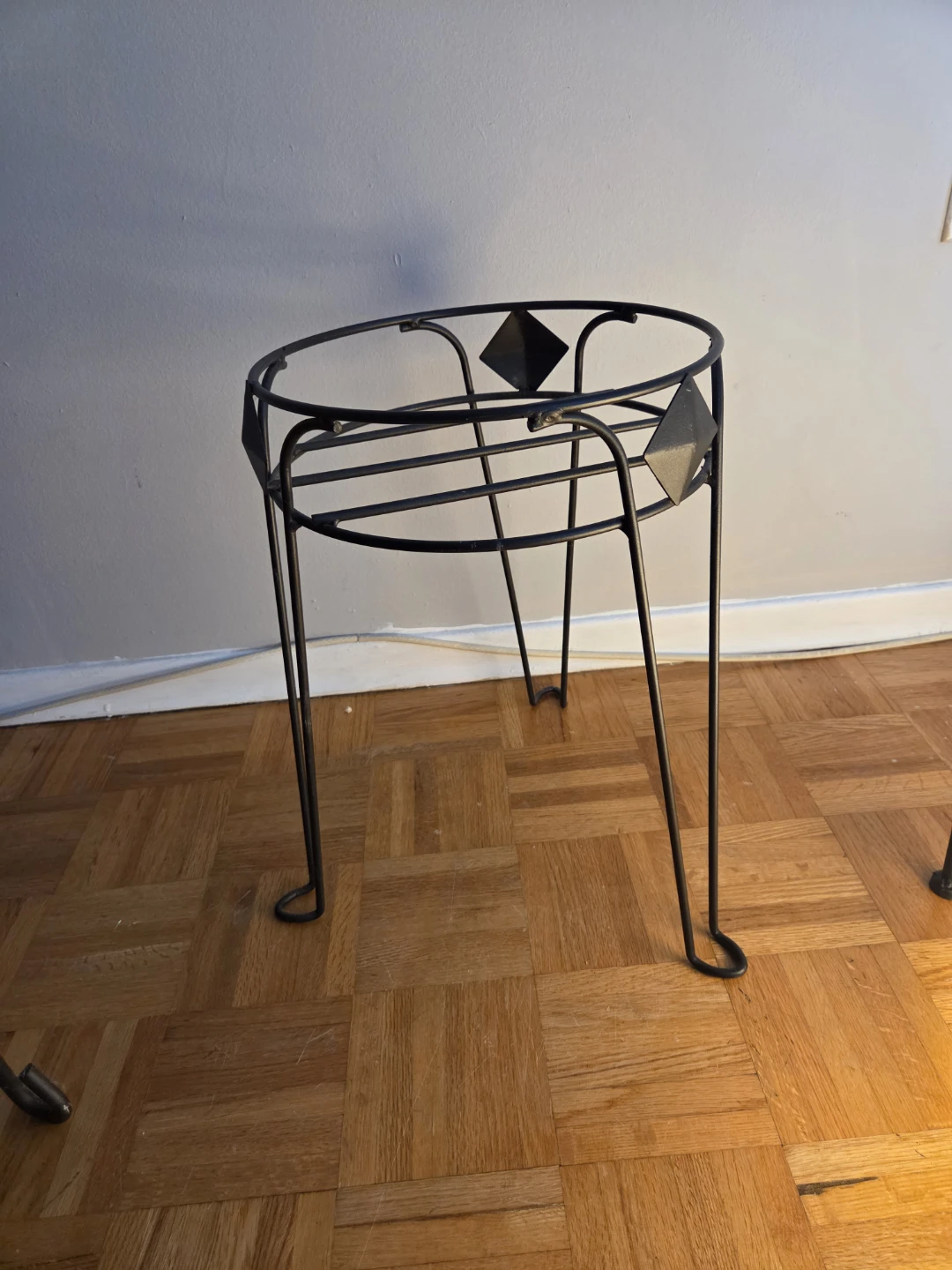Plant stands - photo 3