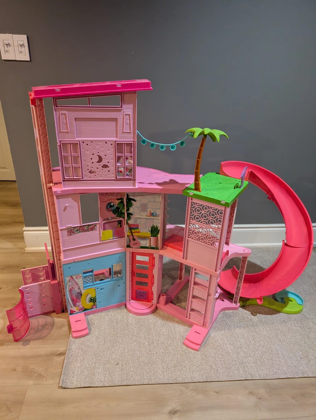 Barbie Dreamhouse Dollhouse with Accessories