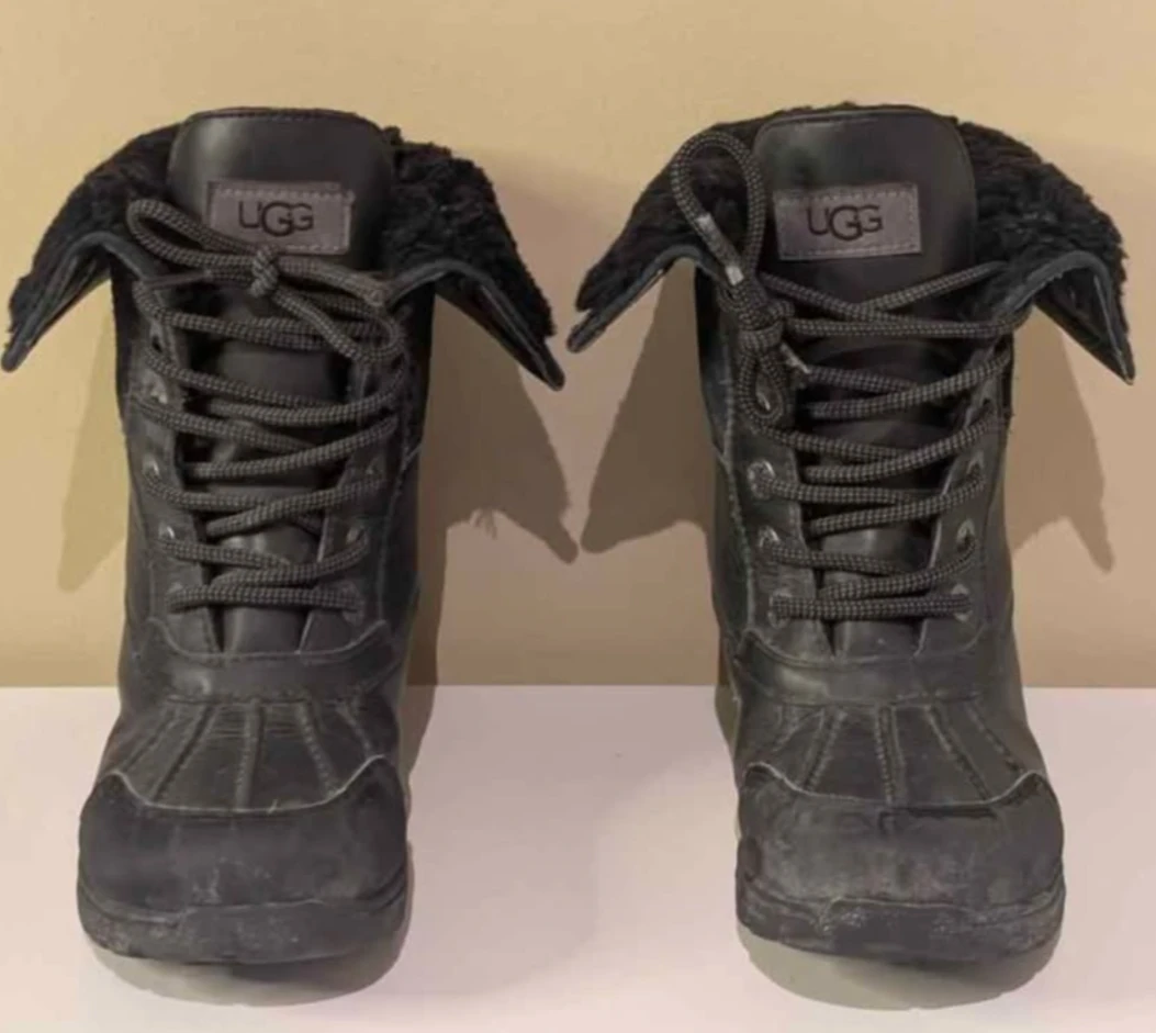 UGG Waterproof Winter Boots Black Size 1 Youth