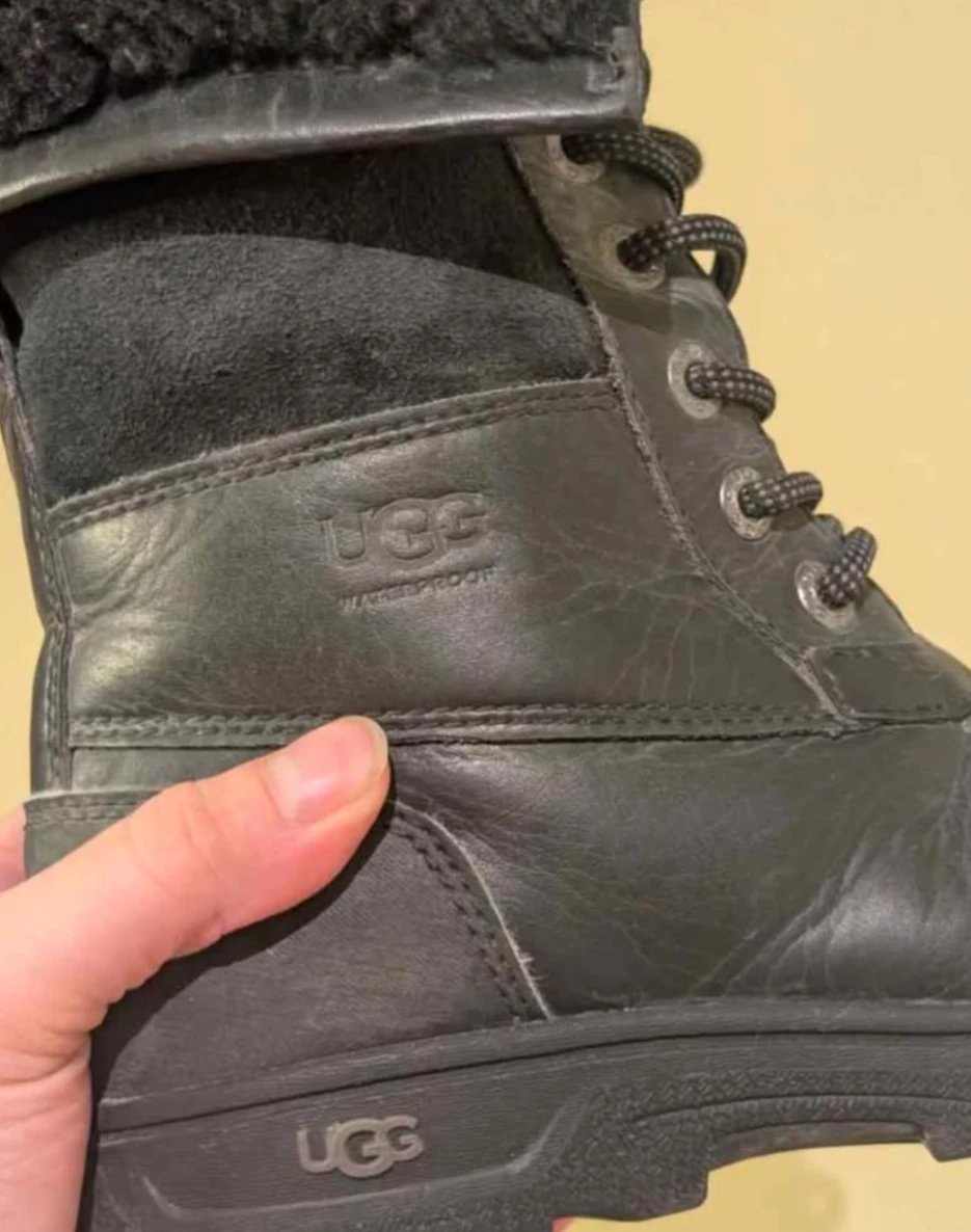 UGG Waterproof Winter Boots Black Size 1 Youth - photo 3