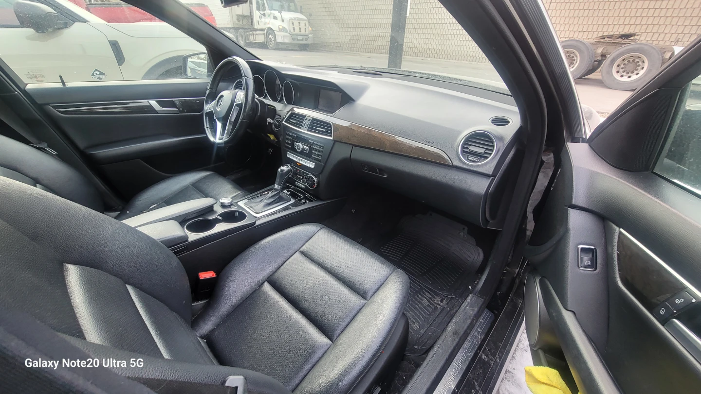 Mercedes-Benz C300 4MATIC Sedan - photo 5