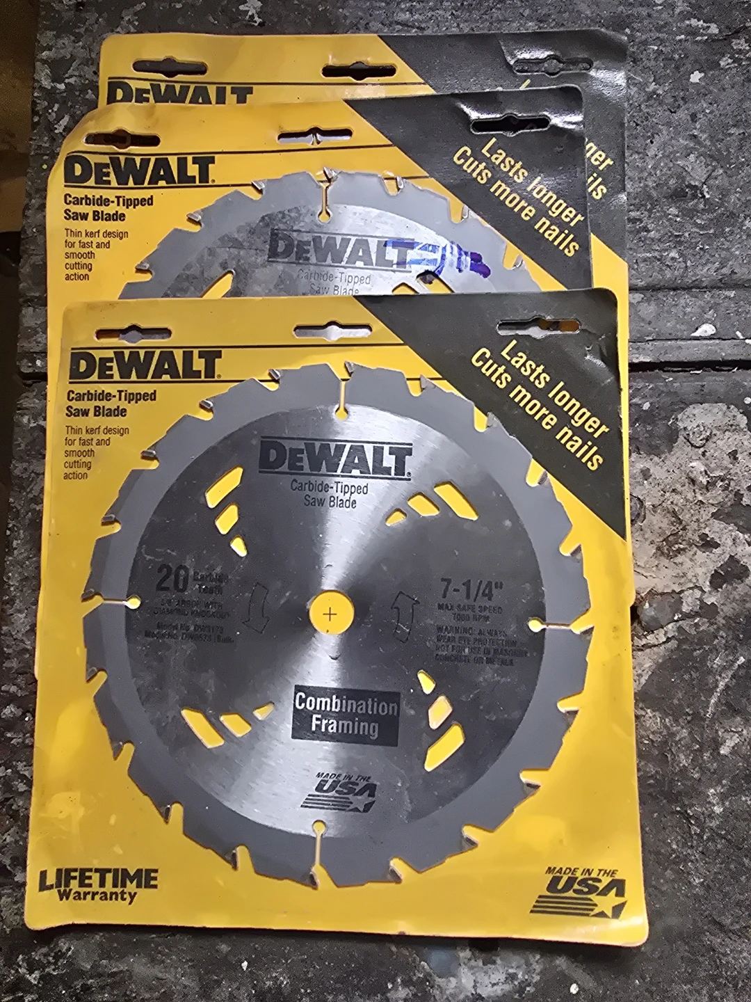 DEWALT Carbide-Tipped Saw Blades (2 Pack)