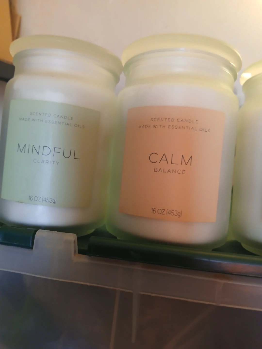 SCENTED CANDLES IN GLASS JARS WITH TOPS - photo 2