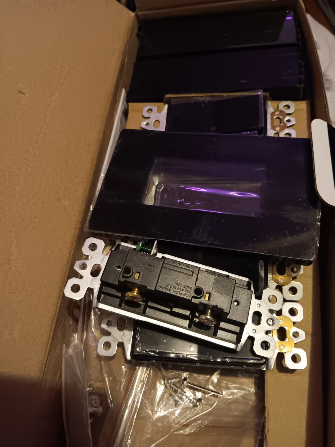 This is a MOES smart wall switch 12-pack - photo 2