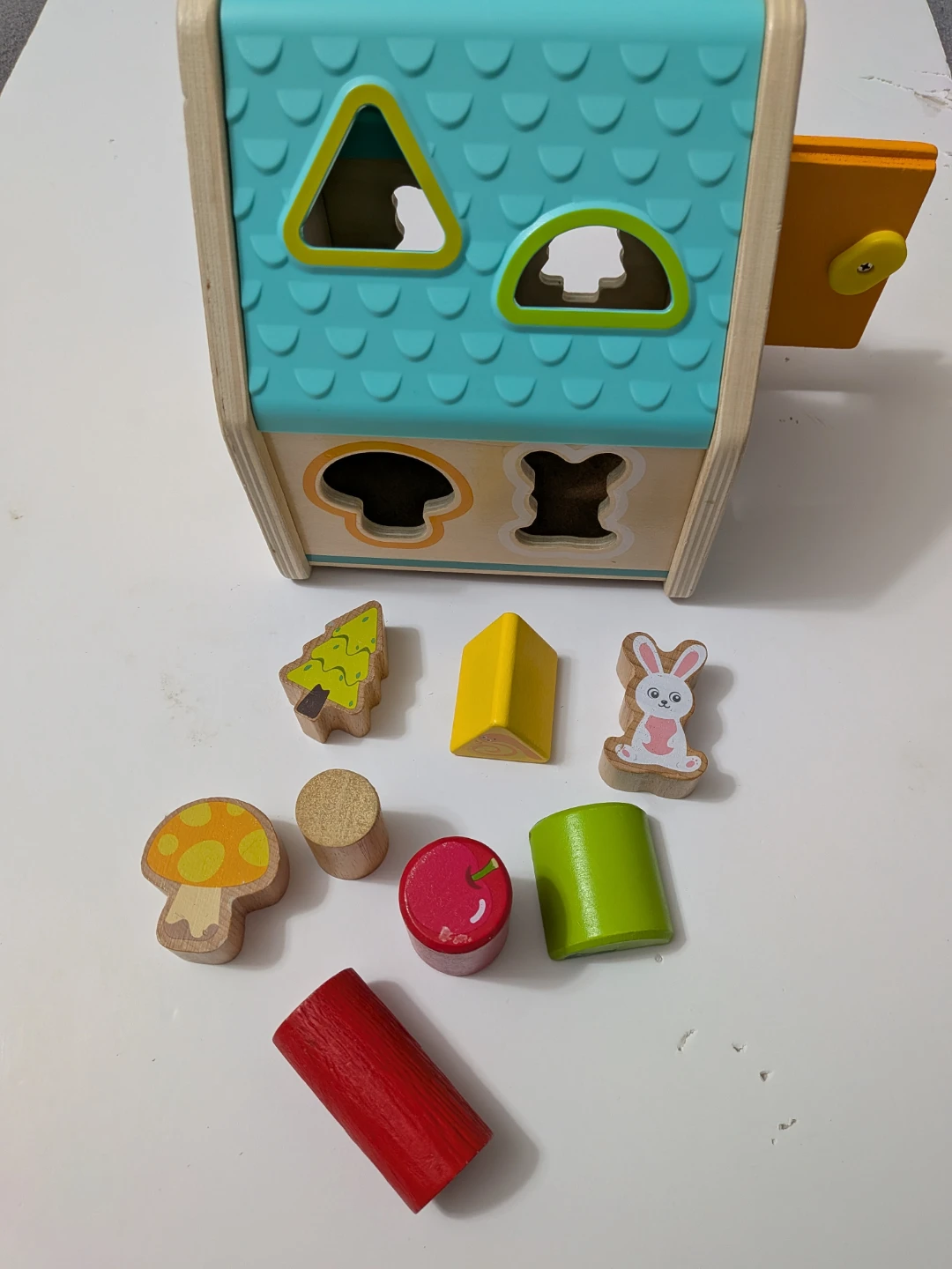 Hape Wooden Shape Sorter Toy House 🥕