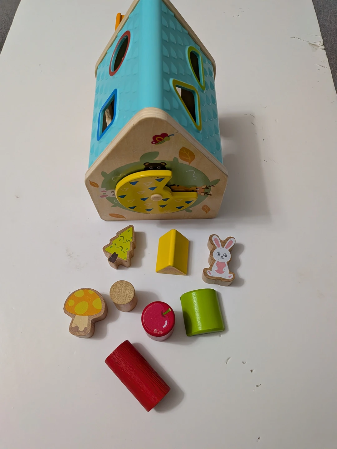 Hape Wooden Shape Sorter Toy House 🥕 - photo 2