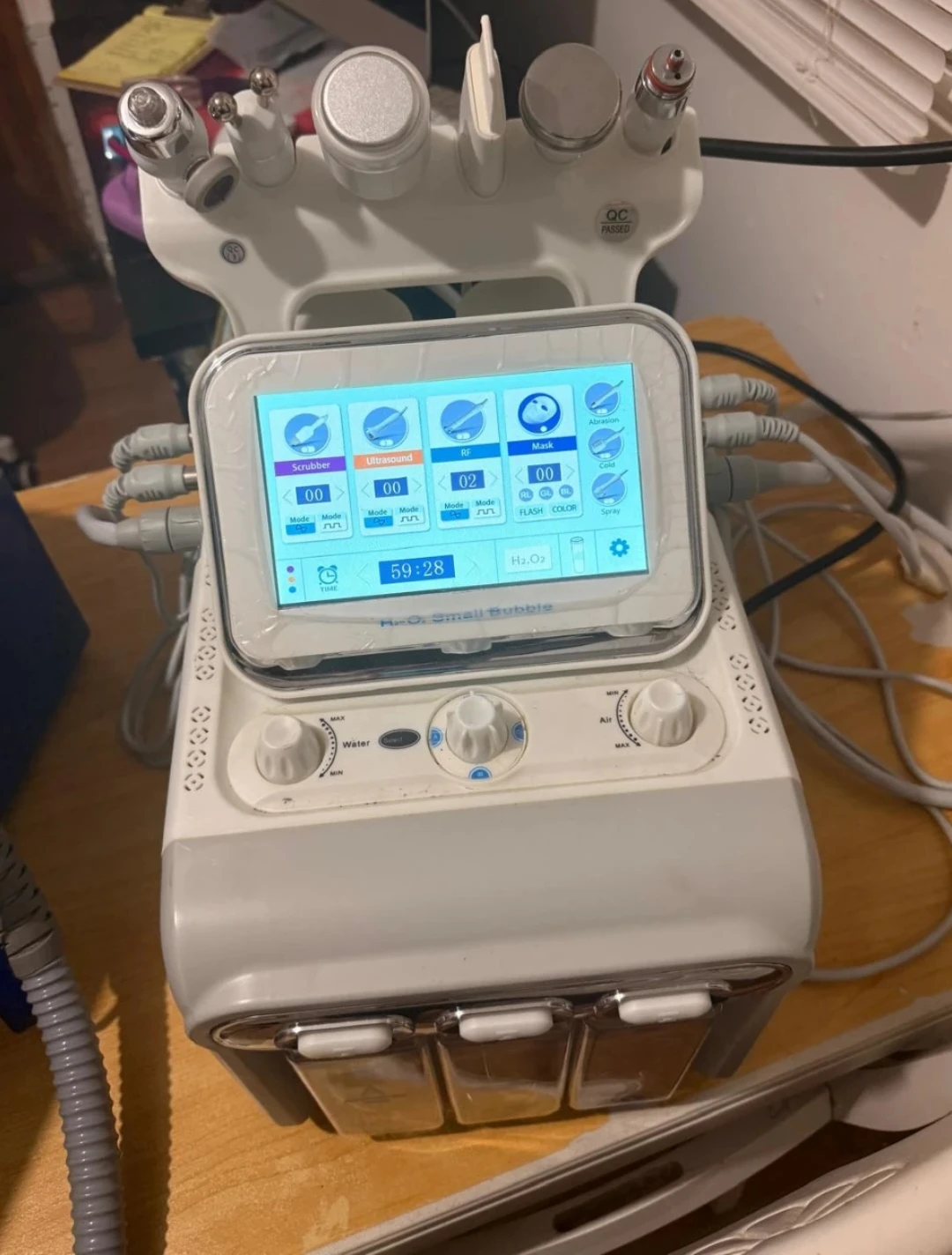 H2O Small Bubble Facial Machine