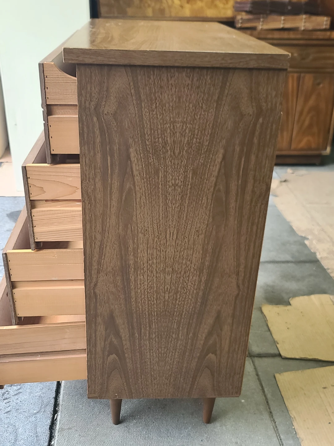 Mid-Century Modern 4-Drawer Dresser - photo 3