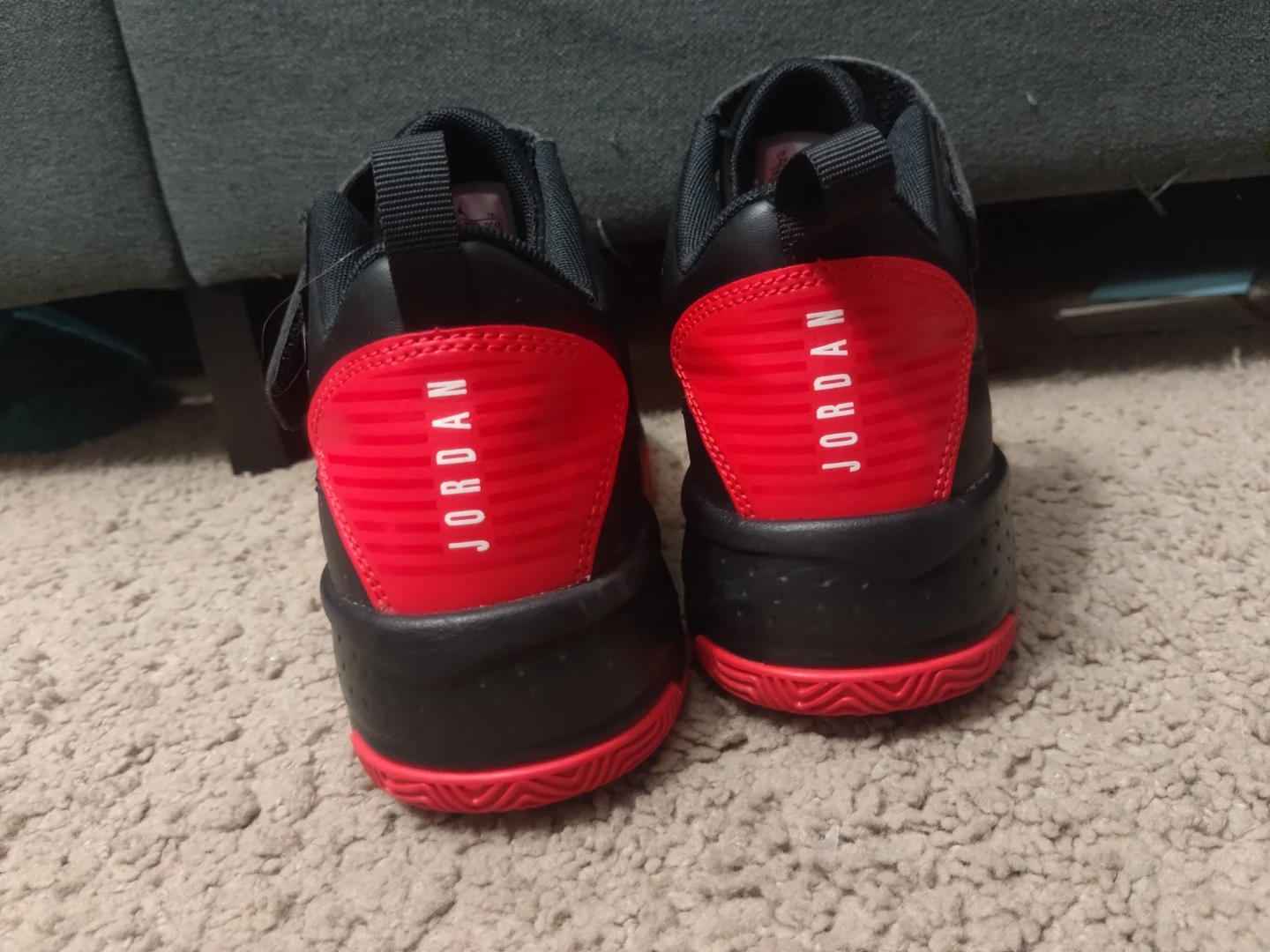 Jordan Black and Red Youth Sneakers - photo 4