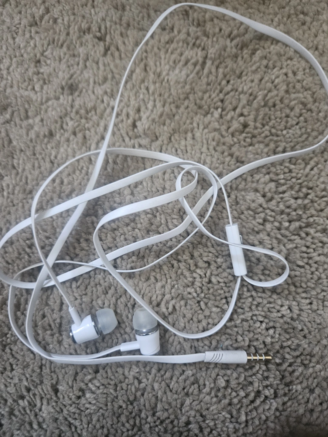 White Wired Earbuds