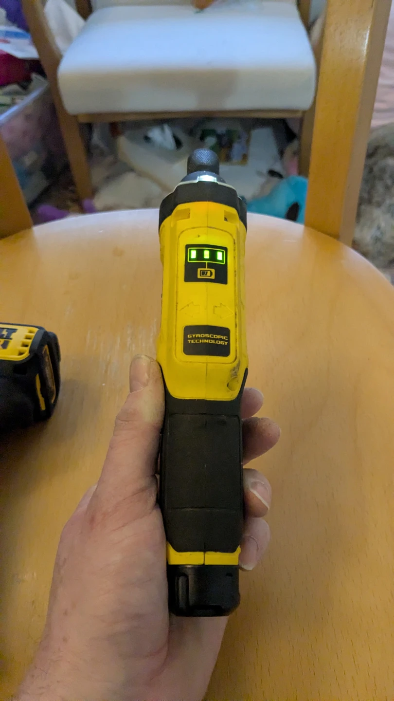 DeWalt Gyroscopic Screwdriver with 8V MAX Battery