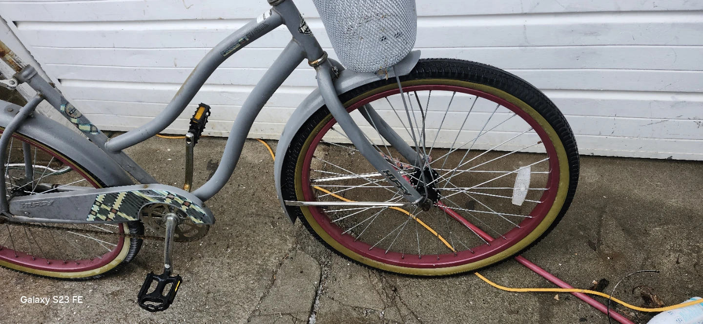 Huffy Cruiser Bicycle. Price not negotiable - photo 2