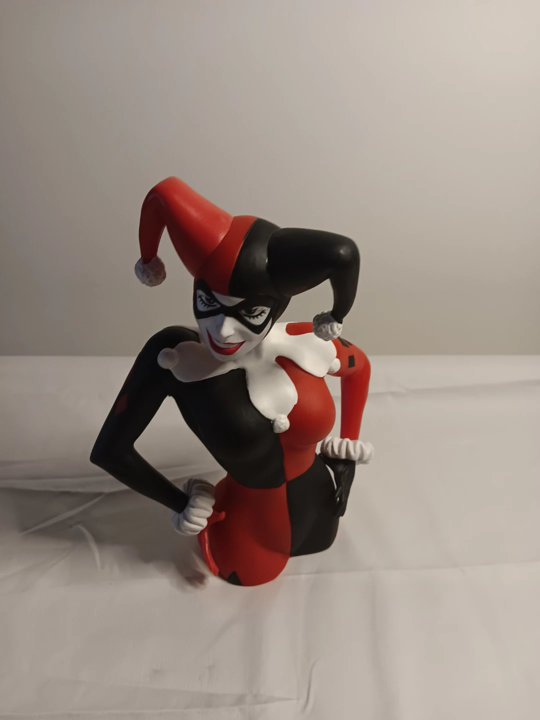 Harley Quinn Bust Statue