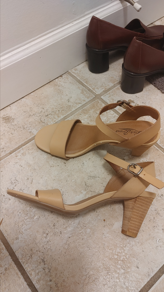 Leather Block Heel Sandals size 8 - photo 2